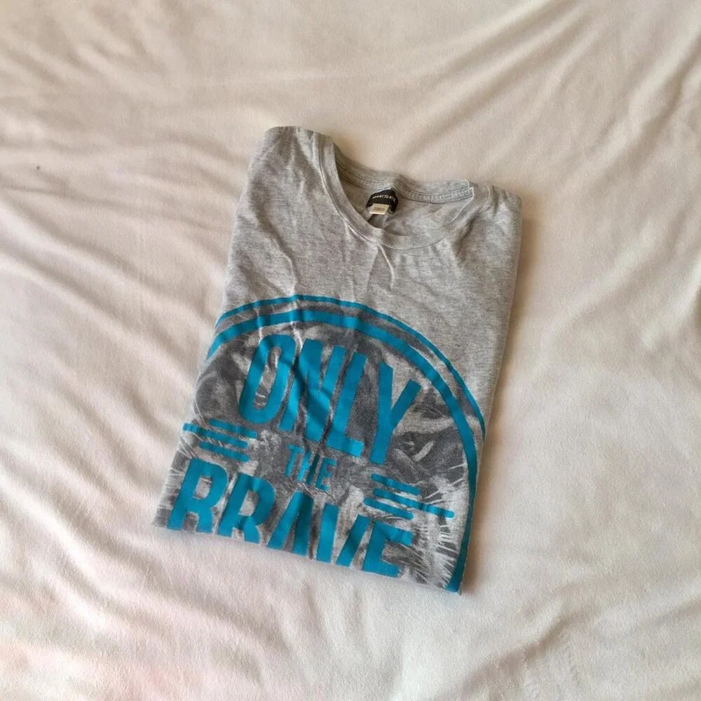 Diesel grey T-shirt Like new Size fits like medium - Picture 4 of 4